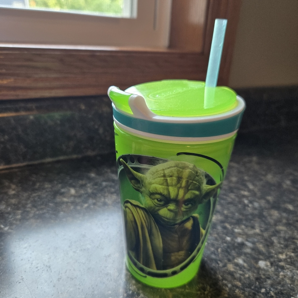 Green Yoda Tumbler with Straw